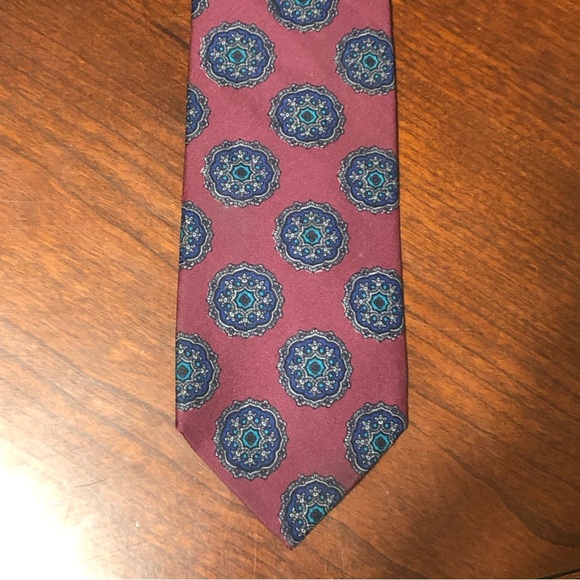 Tie - Picture 1 of 4